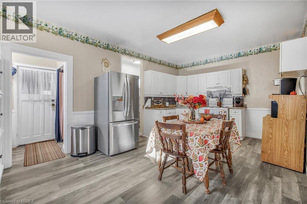 9 Superior Street, Brantford, Ontario  N3S 2J9 - Photo 4 - 40789297