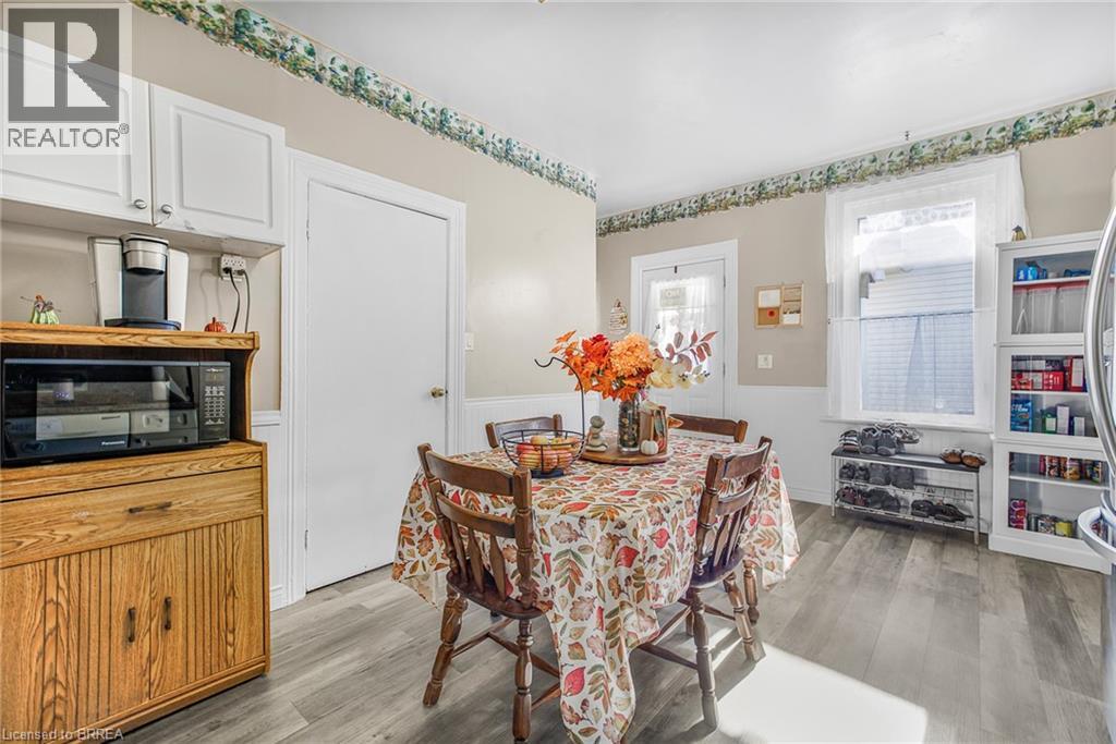 9 Superior Street, Brantford, Ontario  N3S 2J9 - Photo 6 - 40789297