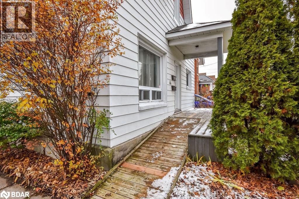44 Parkside Drive, Barrie, Ontario  L4N 1W9 - Photo 3 - 40786368