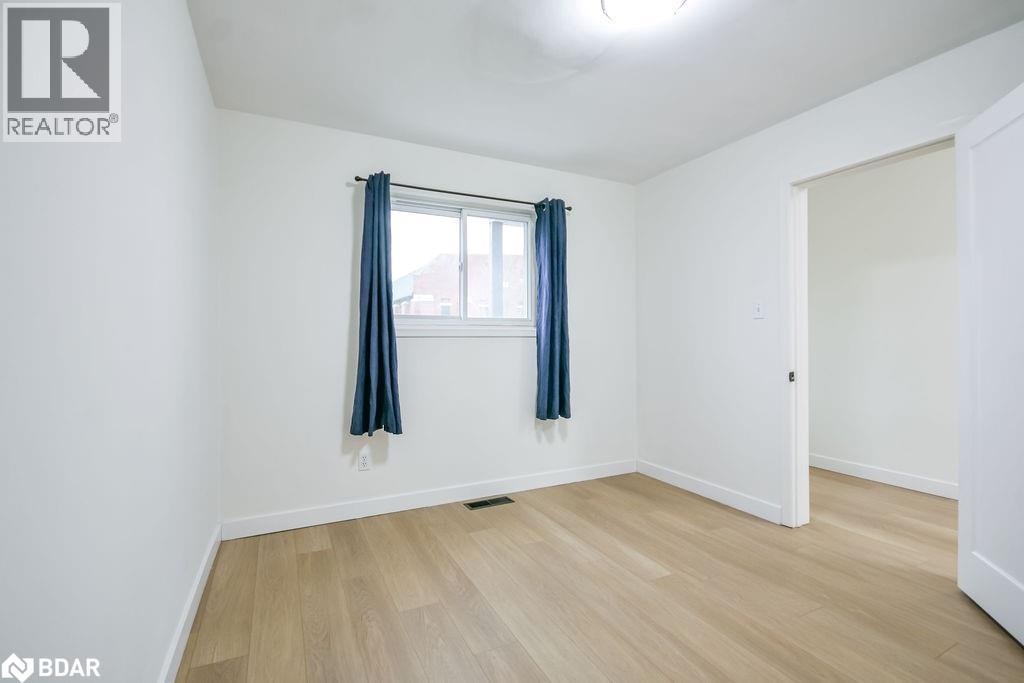 44 Parkside Drive, Barrie, Ontario  L4N 1W9 - Photo 7 - 40786368