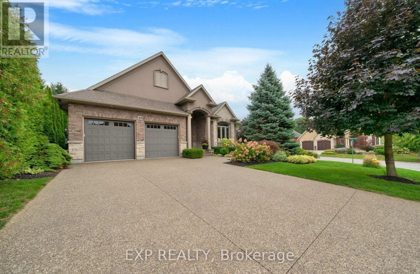 48 Timmsdale Crescent, Pelham, Ontario  L0S 1E5 - Photo 3 - X12426147