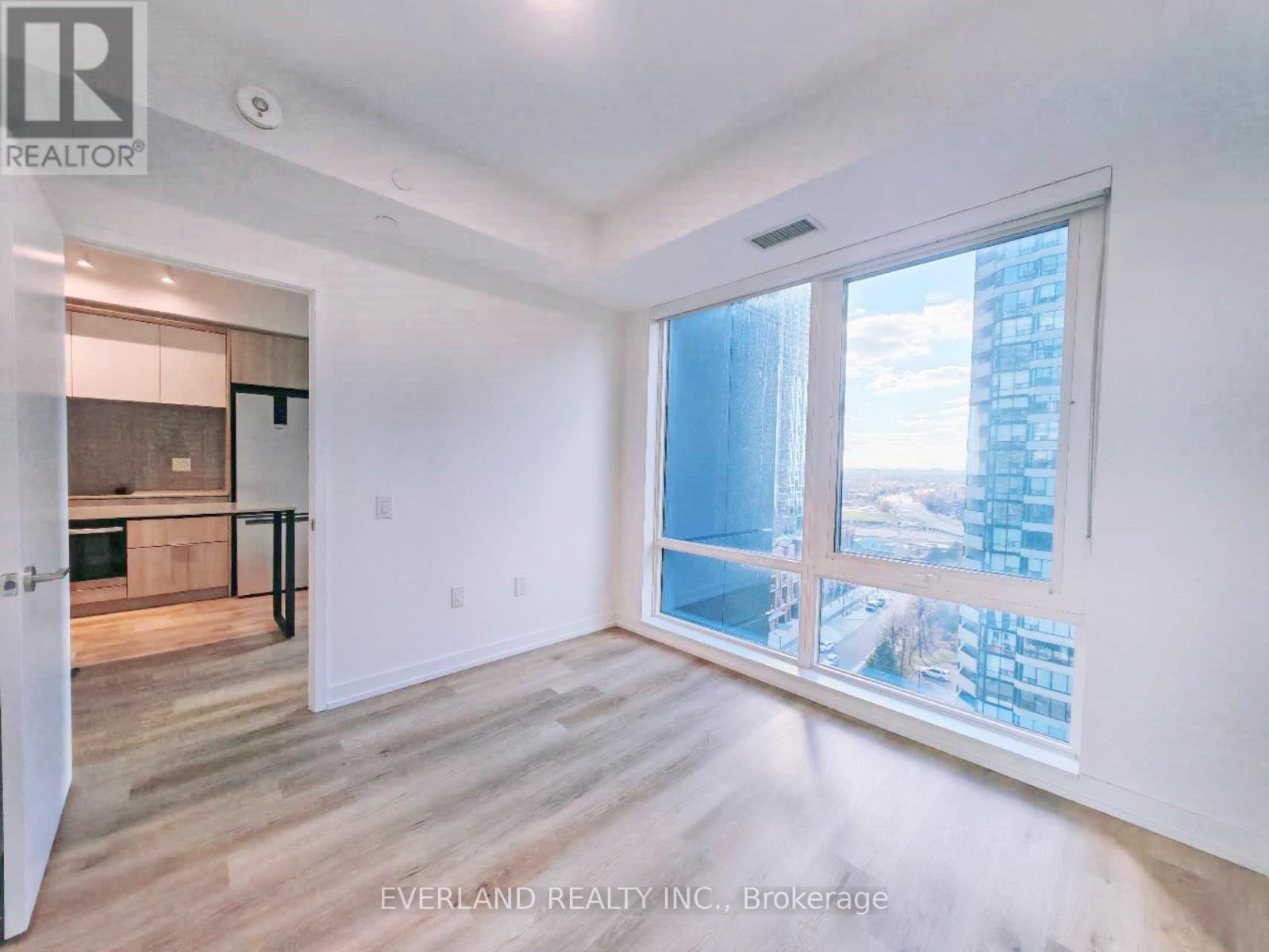 1109 - 395 Square One Drive, Mississauga, Ontario  L5B 0P6 - Photo 15 - W12557146