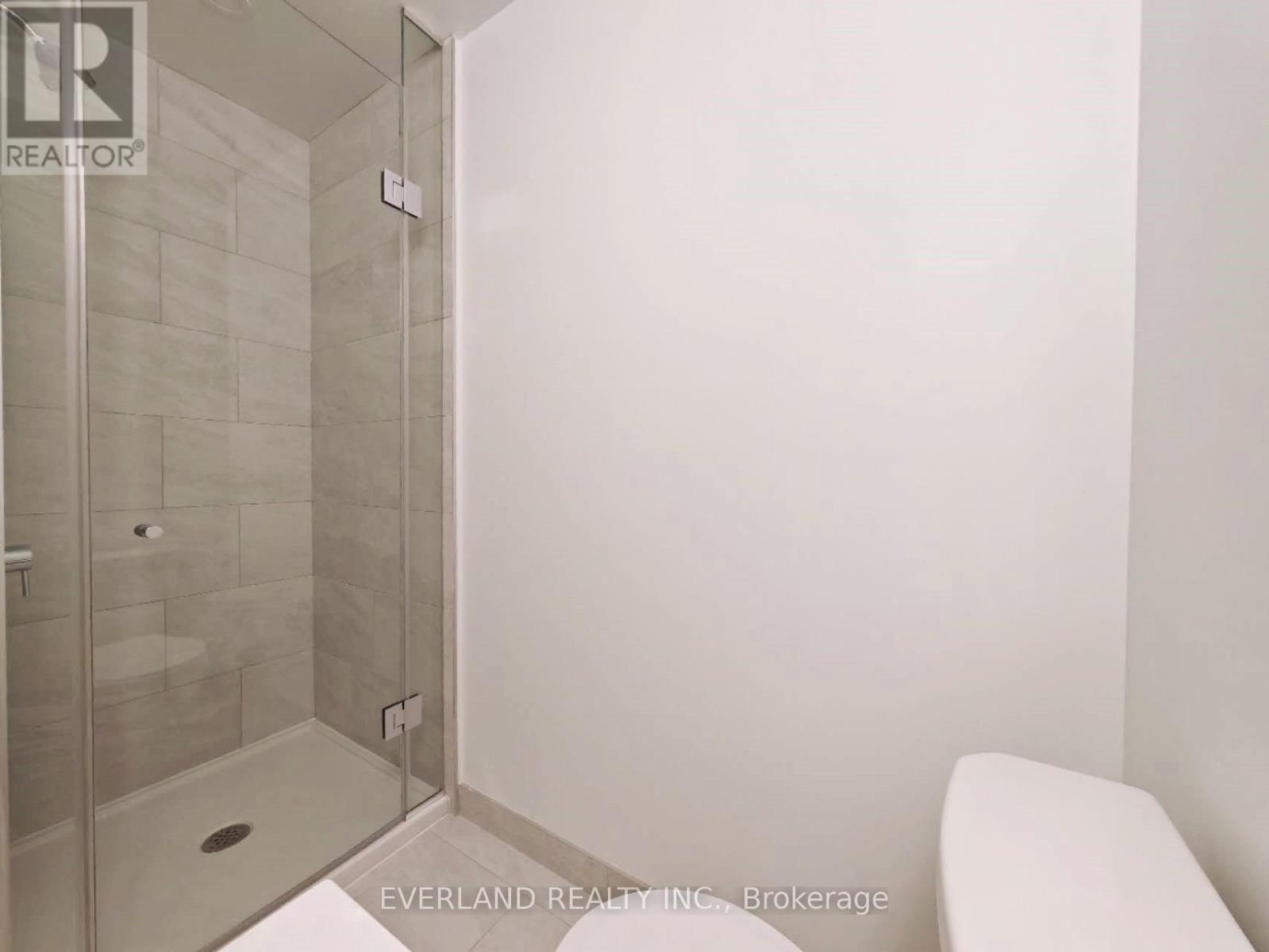 1109 - 395 Square One Drive, Mississauga, Ontario  L5B 0P6 - Photo 7 - W12557146