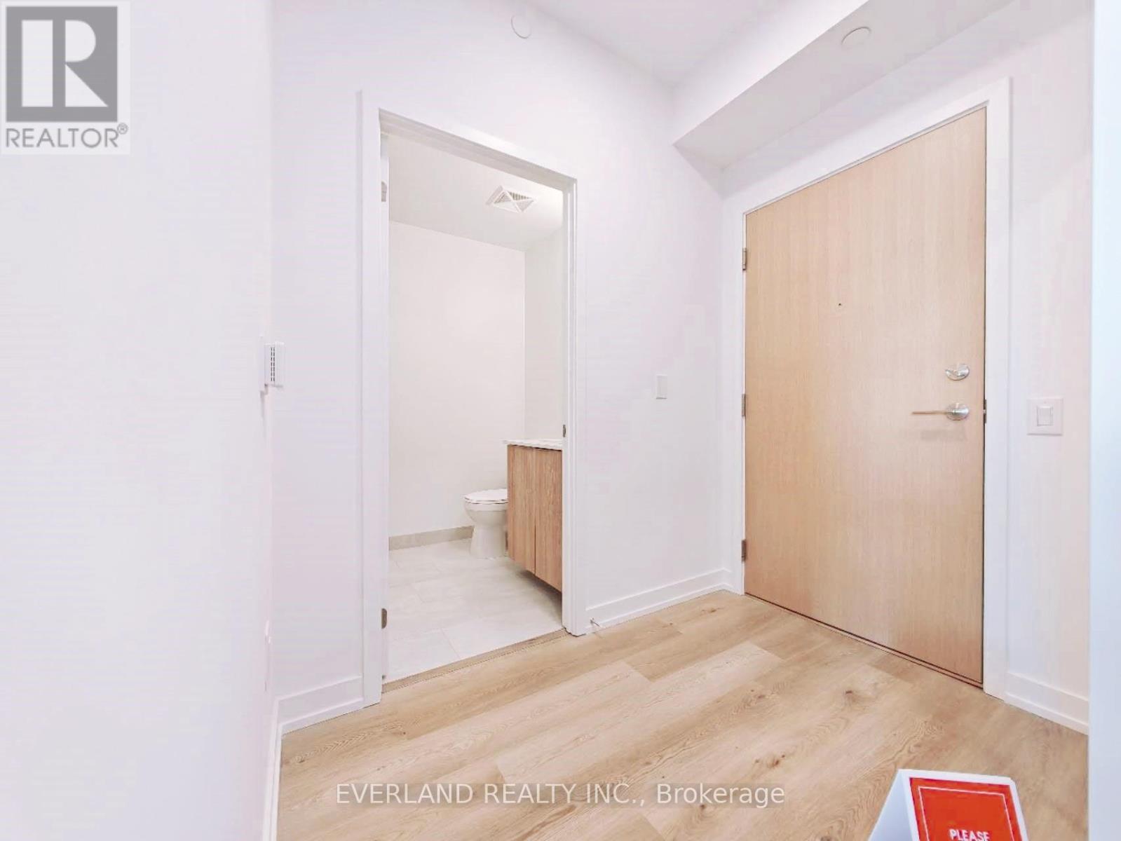 1109 - 395 Square One Drive, Mississauga, Ontario  L5B 0P6 - Photo 16 - W12557146