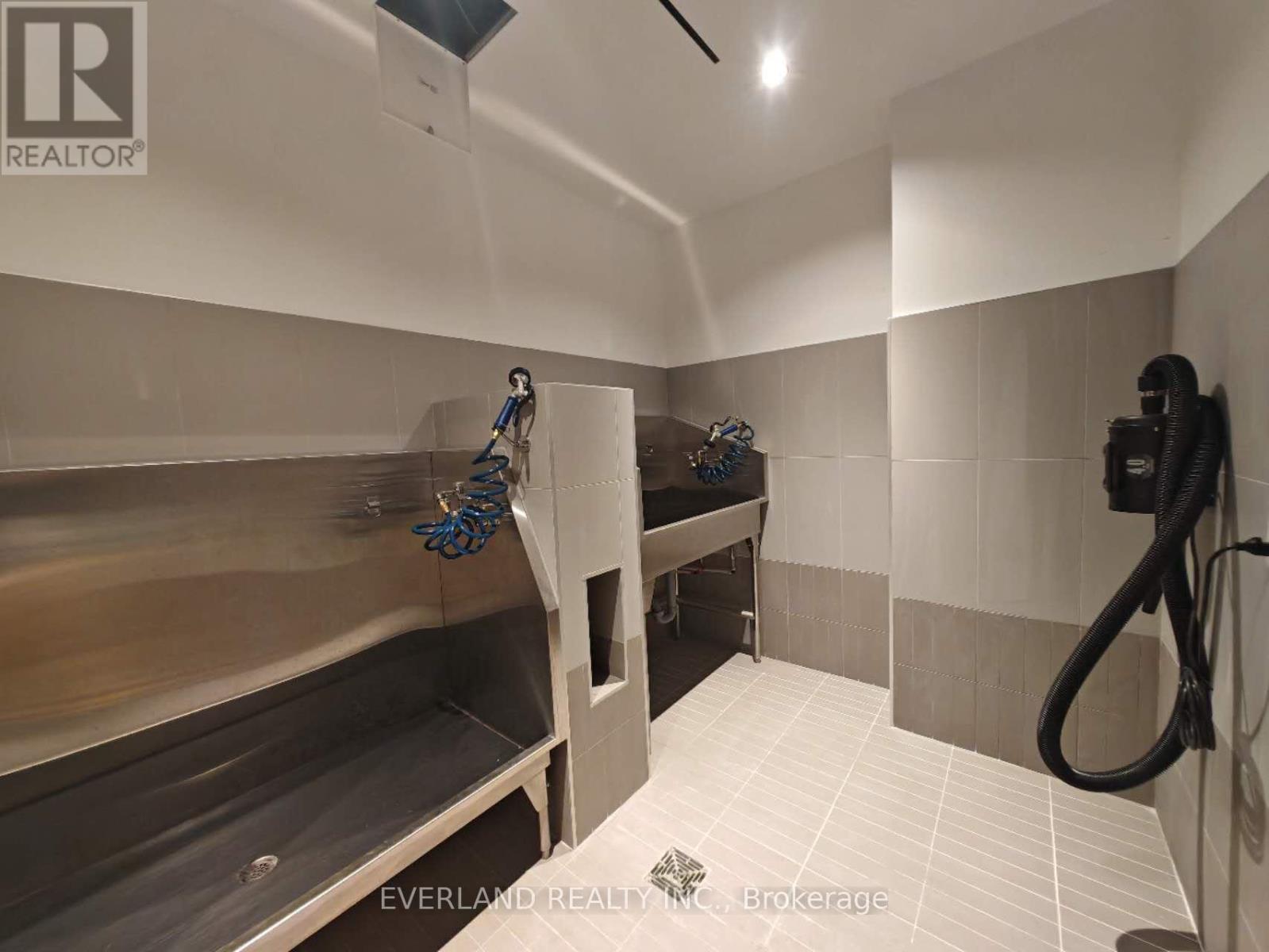 1109 - 395 Square One Drive, Mississauga, Ontario  L5B 0P6 - Photo 20 - W12557146