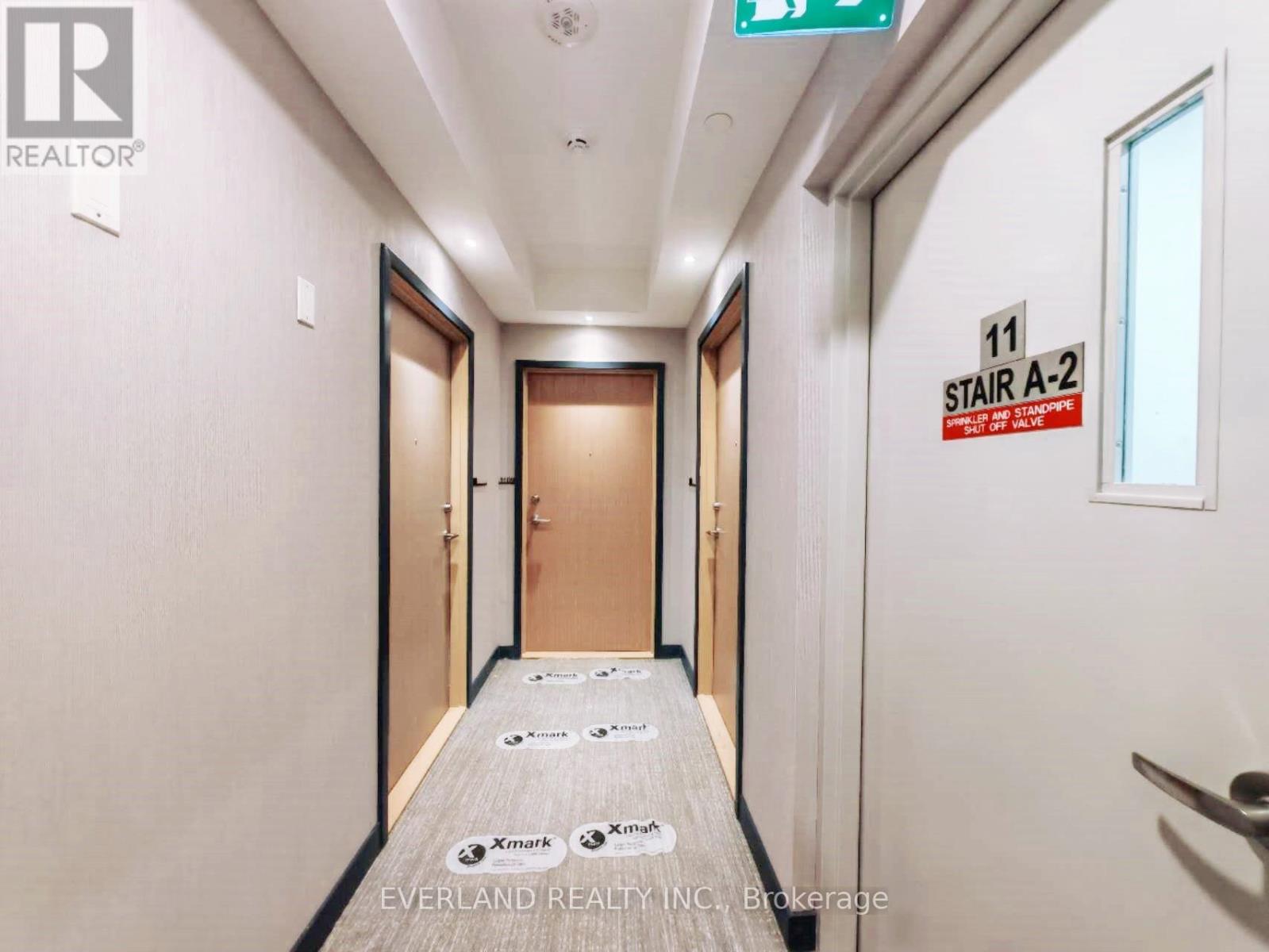 1109 - 395 Square One Drive, Mississauga, Ontario  L5B 0P6 - Photo 3 - W12557146