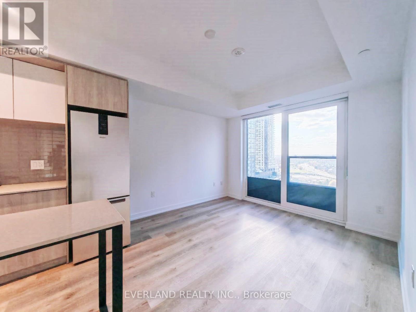 1109 - 395 Square One Drive, Mississauga, Ontario  L5B 0P6 - Photo 4 - W12557146