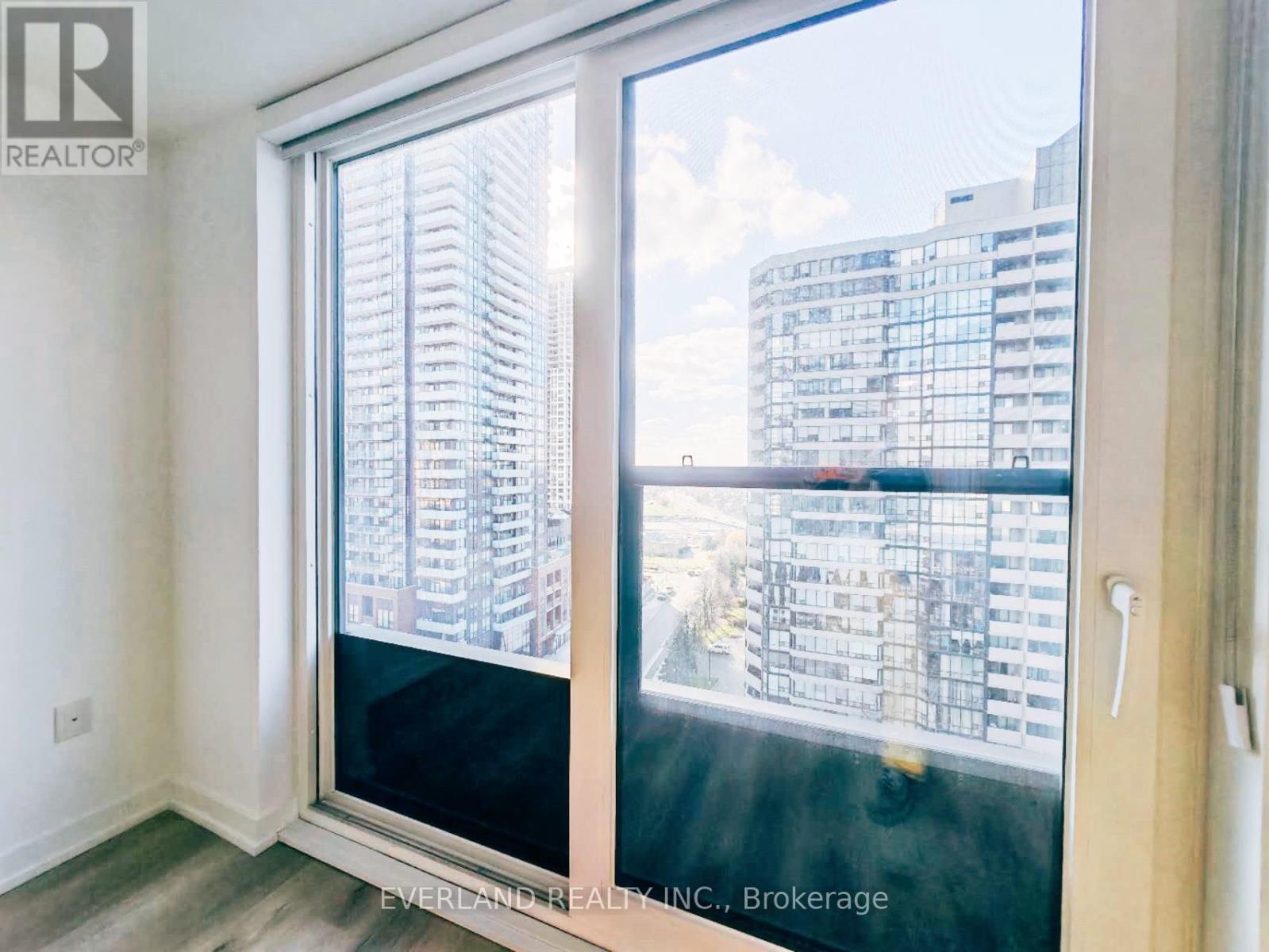 1109 - 395 Square One Drive, Mississauga, Ontario  L5B 0P6 - Photo 5 - W12557146