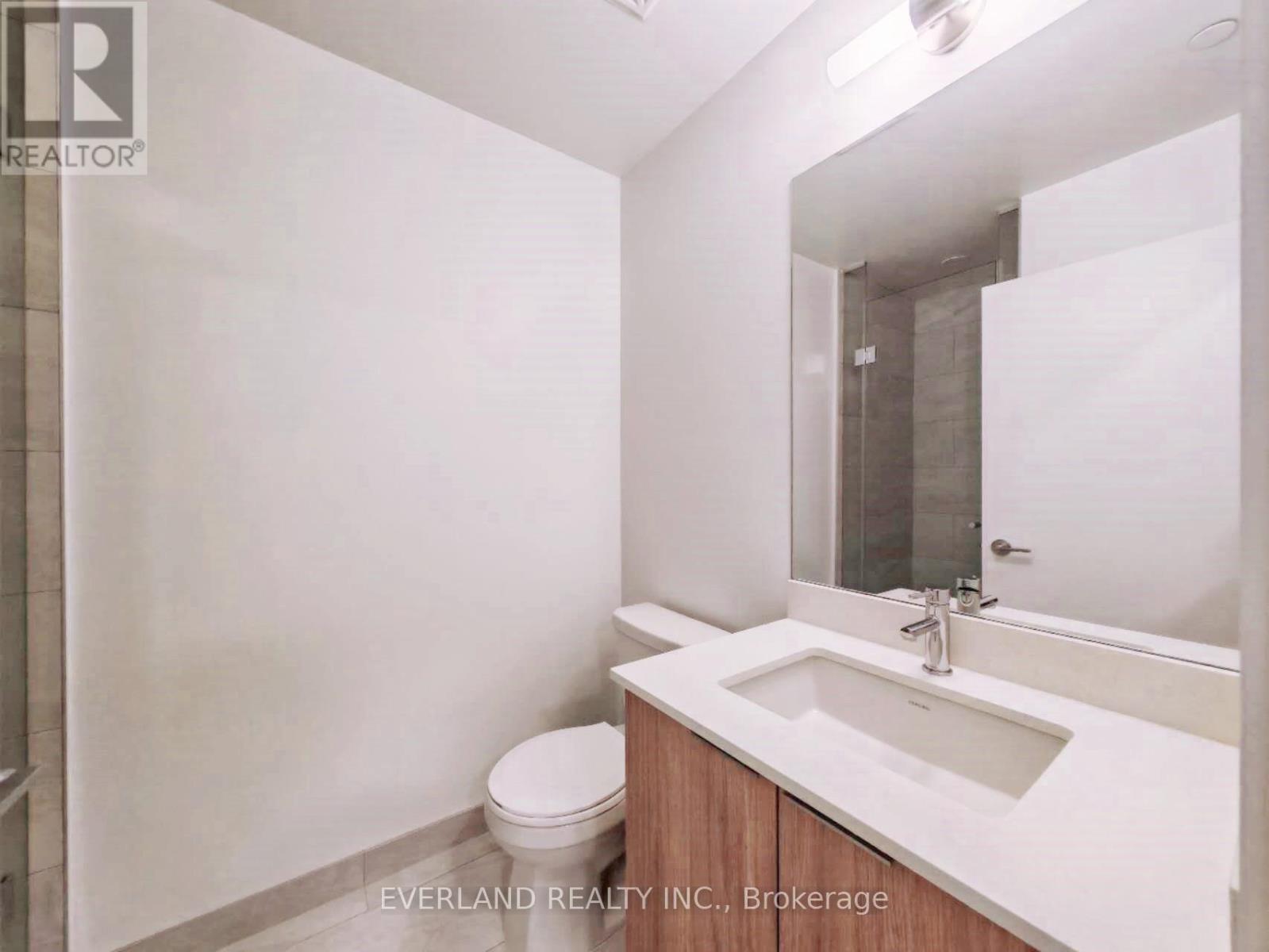 1109 - 395 Square One Drive, Mississauga, Ontario  L5B 0P6 - Photo 6 - W12557146