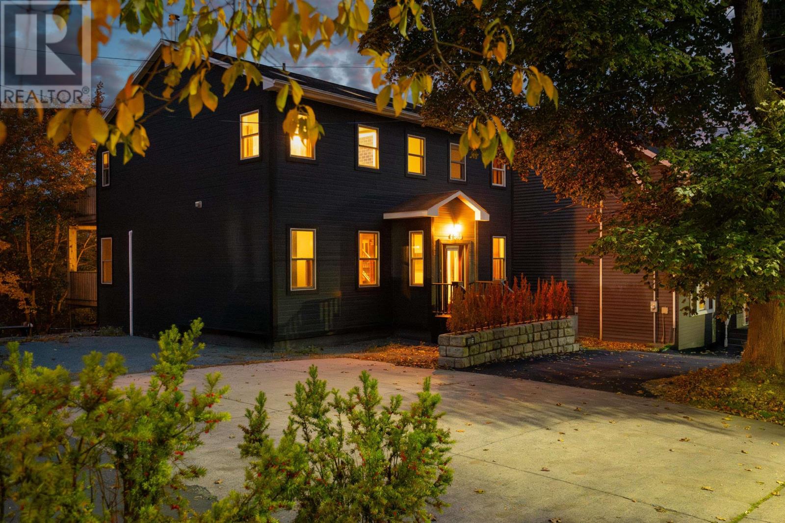 6880 Quinpool Road, Halifax, Nova Scotia