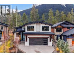 445 Stewart Creek Close Three Sisters