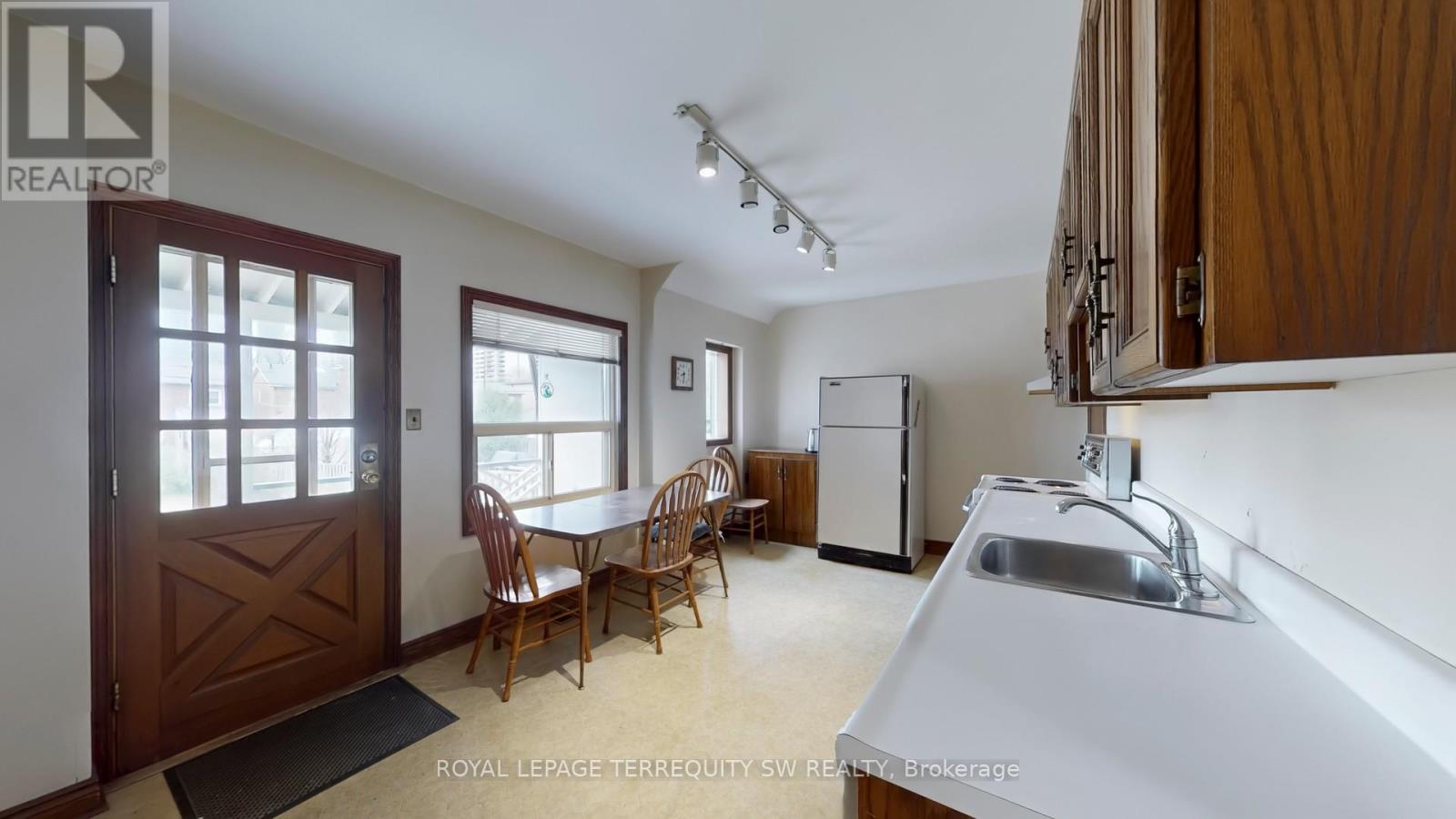 56 Petman Avenue, Toronto, Ontario  M4S 2S8 - Photo 18 - C12559328