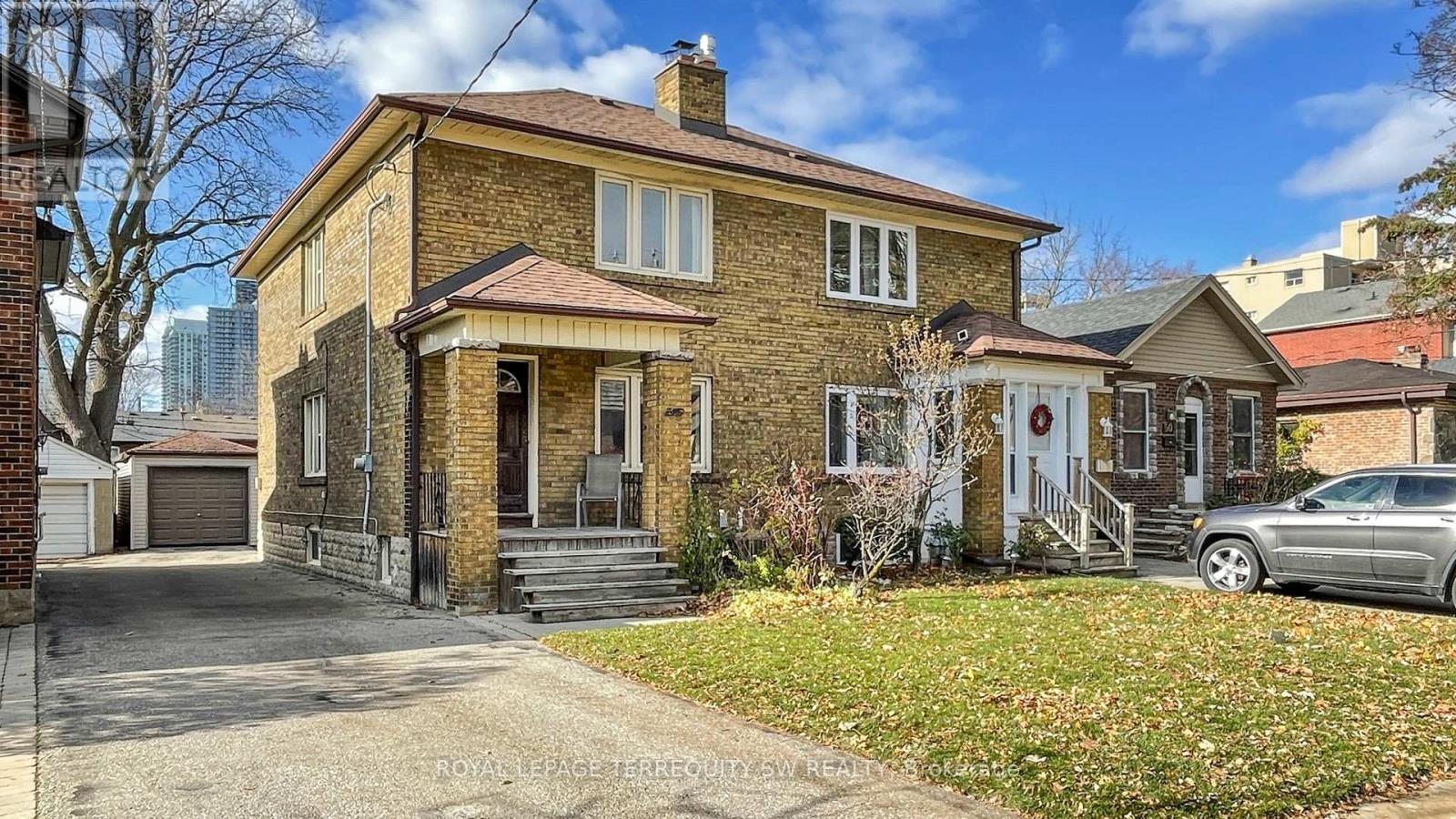 56 Petman Avenue, Toronto, Ontario  M4S 2S8 - Photo 2 - C12559328