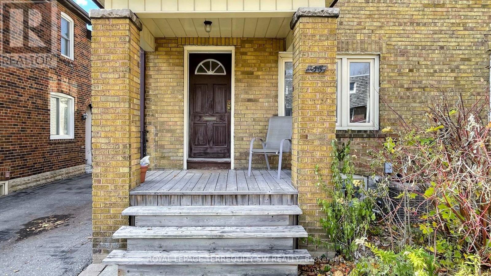 56 Petman Avenue, Toronto, Ontario  M4S 2S8 - Photo 4 - C12559328