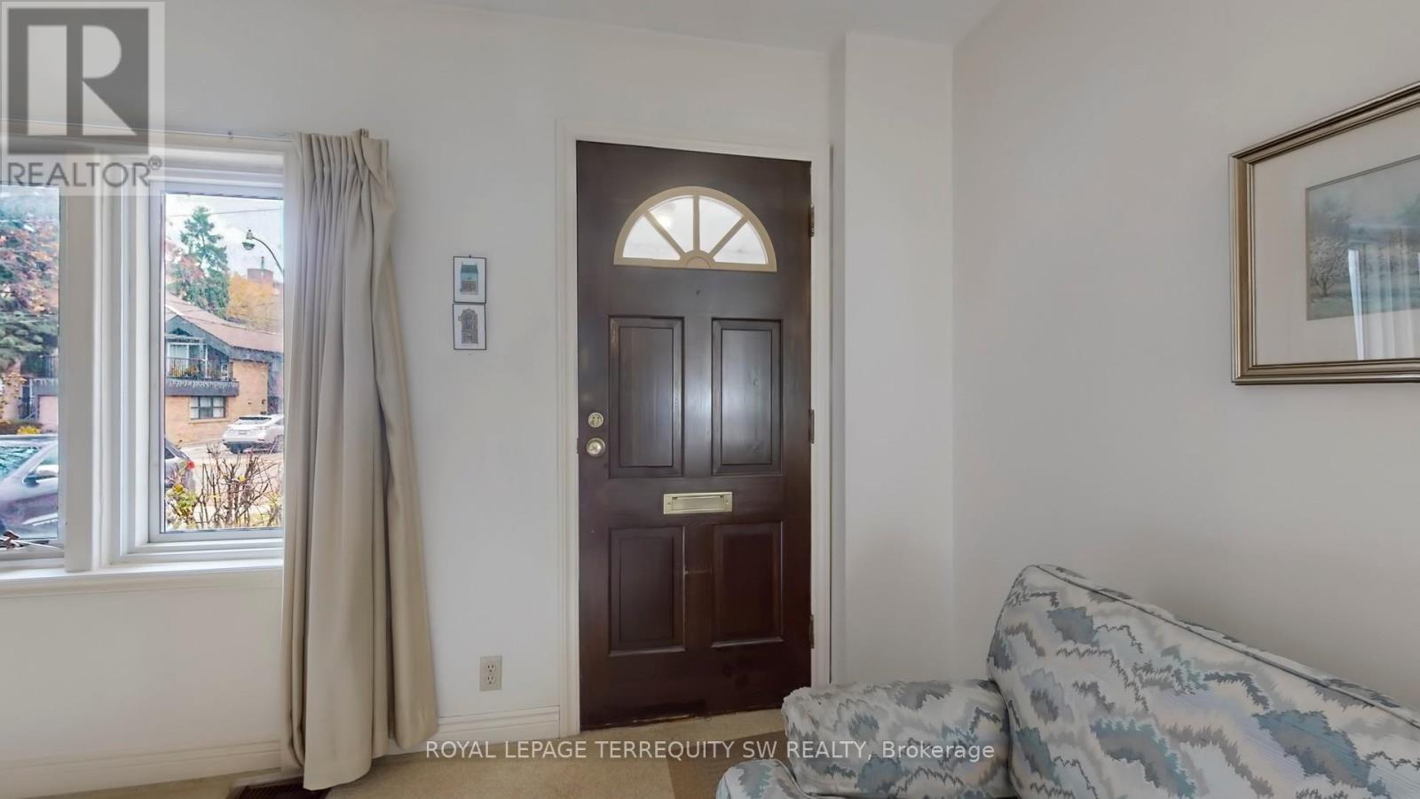 56 Petman Avenue, Toronto, Ontario  M4S 2S8 - Photo 5 - C12559328