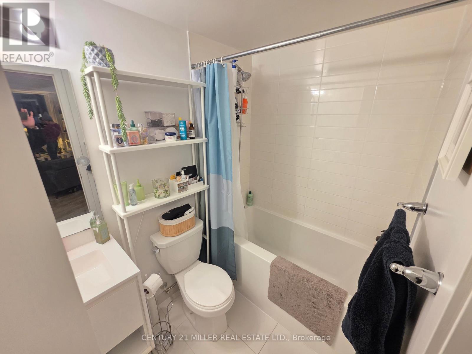 2503 - 159 Wellesley Street E, Toronto, Ontario  M4Y 0H5 - Photo 7 - C12559382