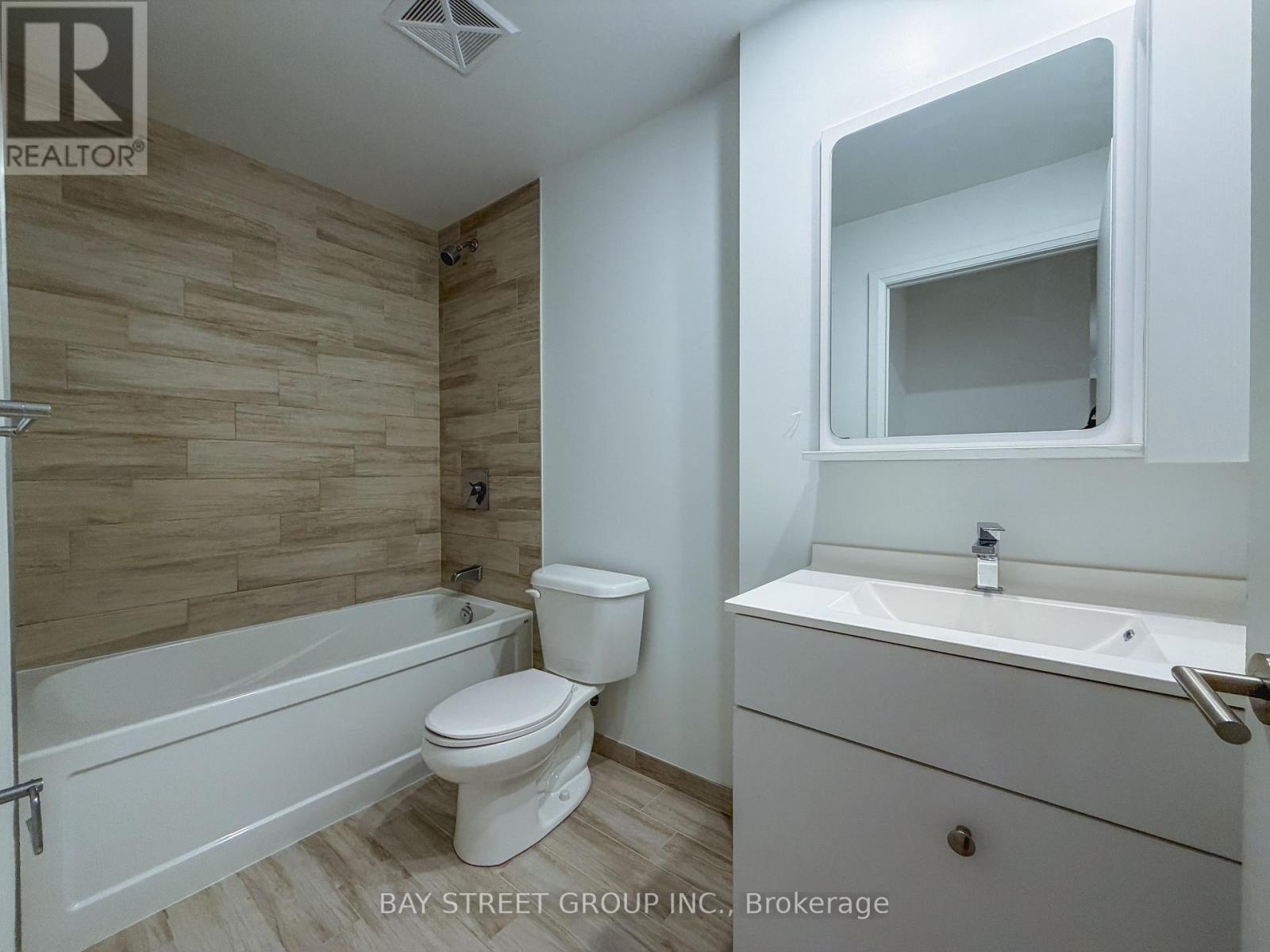 912 - 75 Canterbury Place, Toronto, Ontario  M2N 0L2 - Photo 5 - C12559386