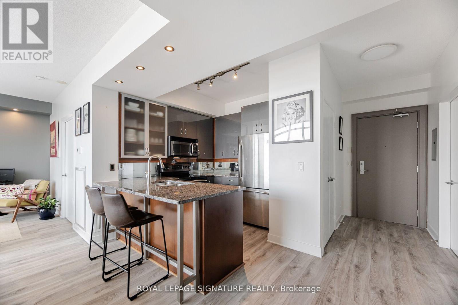 1405 - 438 King Street W, Toronto, Ontario  M5V 3T9 - Photo 10 - C12559430