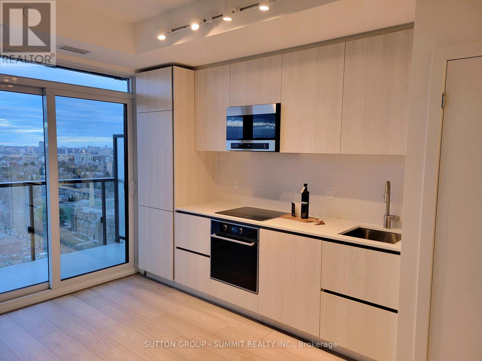 1704 - 120 Broadway Avenue, Toronto, Ontario  M4P 1V6 - Photo 6 - C12559488