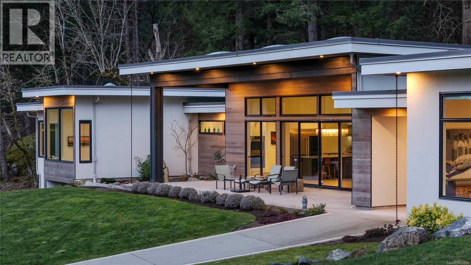 5100 Jagtar's Way, Saanich, British Columbia  V9E 2H7 - Photo 4 - 1020814