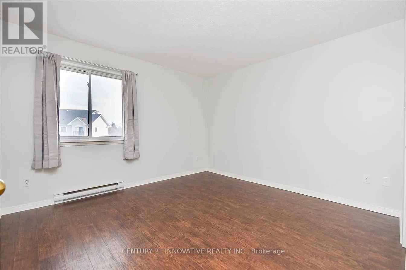 304 - 91 Aspen Springs Drive, Clarington, Ontario  L1C 5J9 - Photo 2 - E12559416