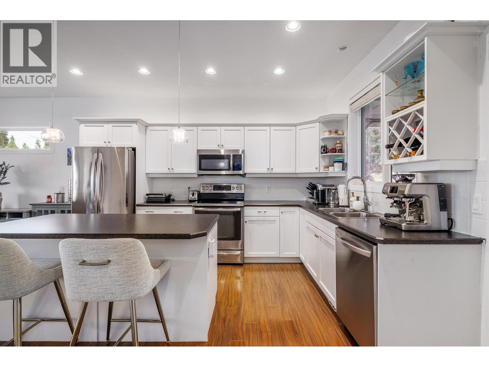 371 Poonian Street, Kelowna, British Columbia  V1X 8C3 - Photo 8 - 10369077