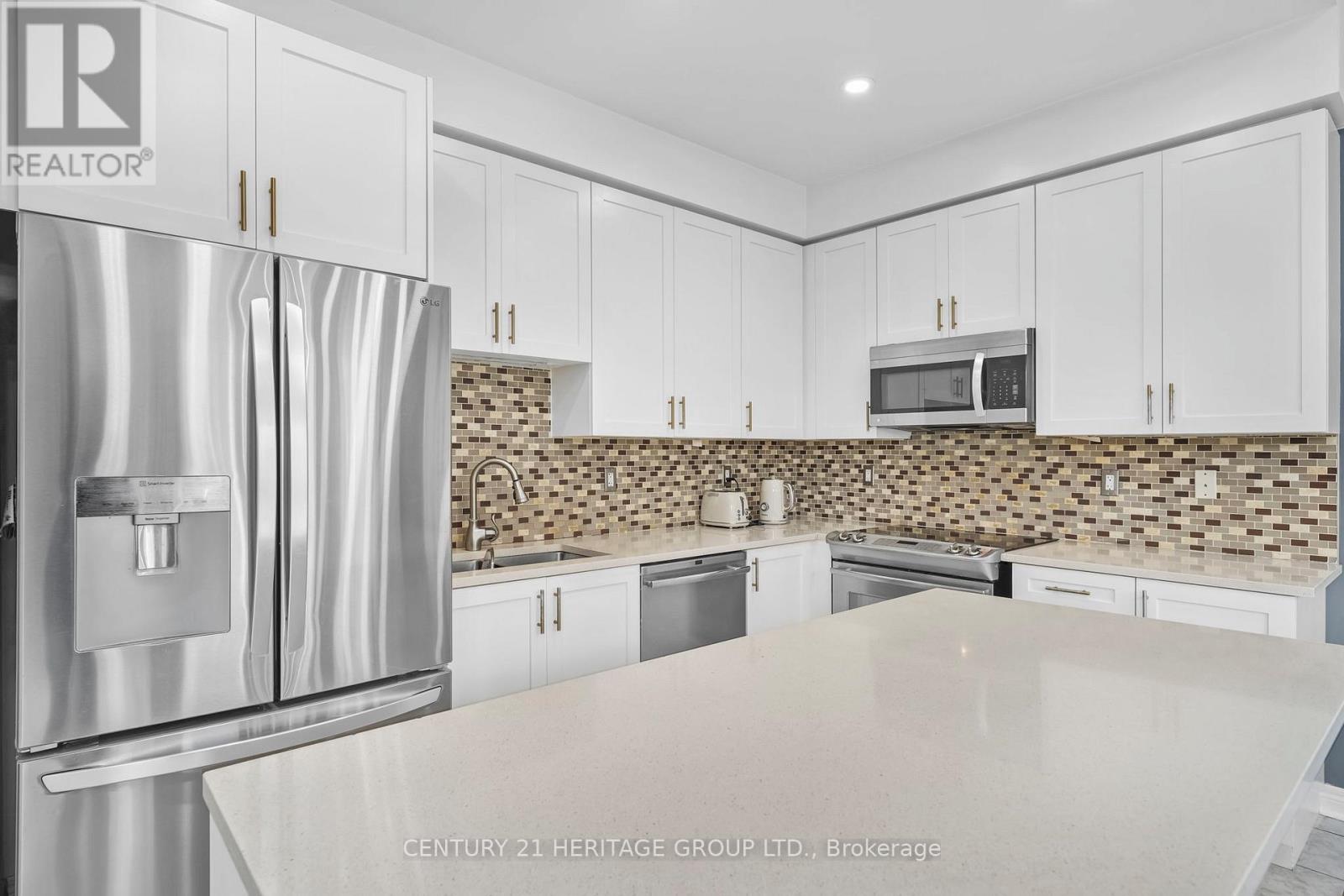 32 Amberwing Landing, Bradford West Gwillimbury (Bradford), Ontario  L3Z 0H9 - Photo 15 - N12559330