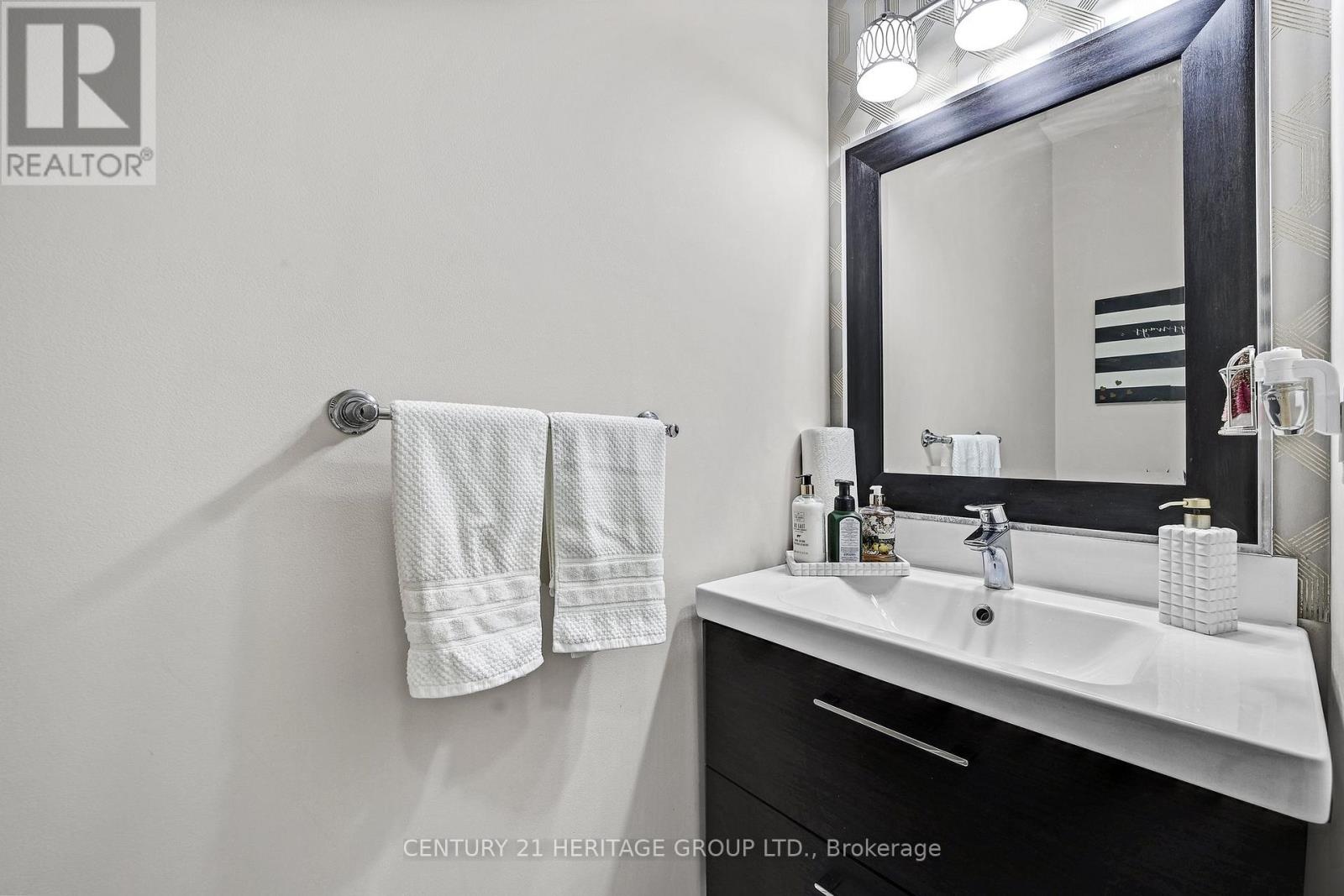 32 Amberwing Landing, Bradford West Gwillimbury (Bradford), Ontario  L3Z 0H9 - Photo 18 - N12559330