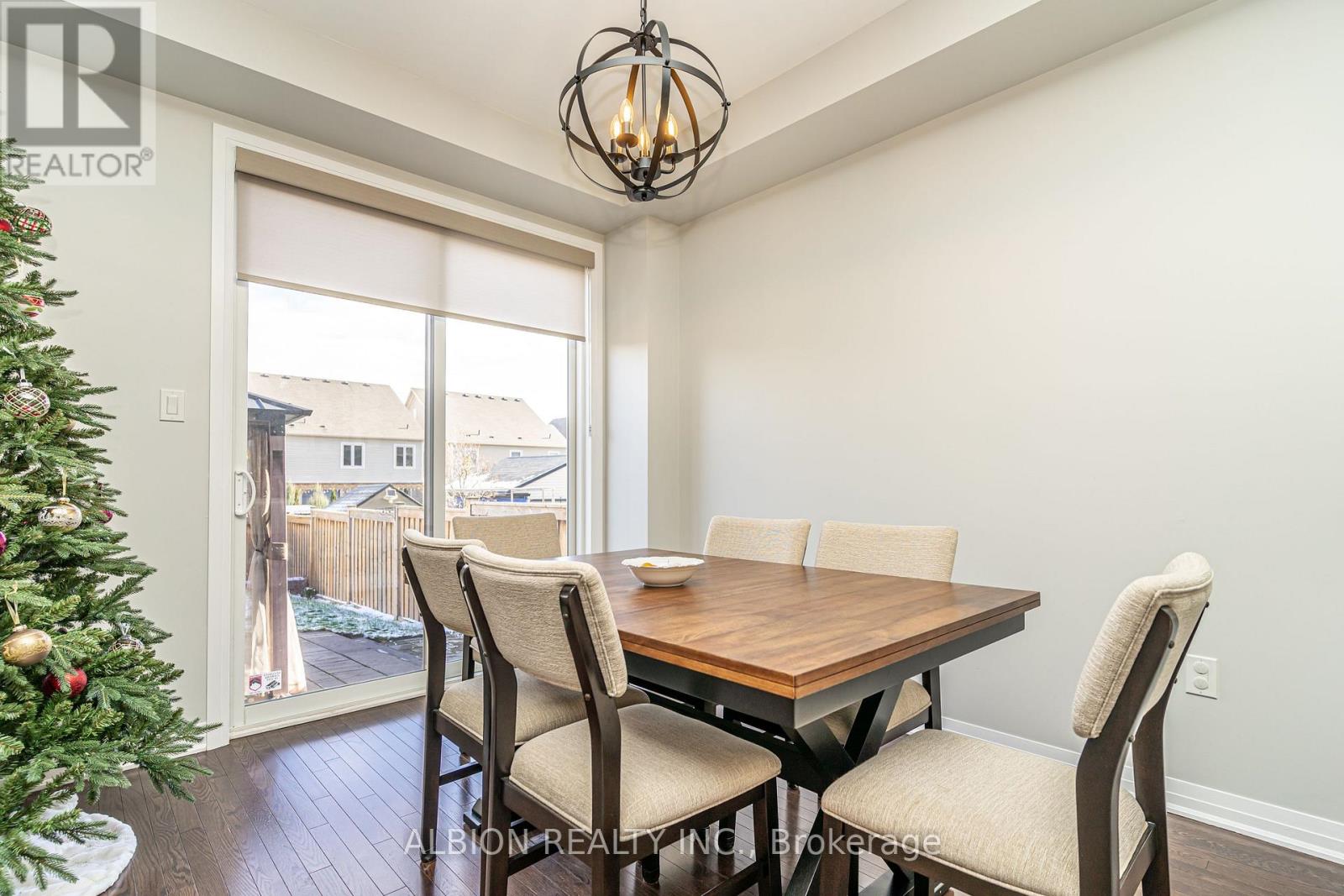 37 Donnan Drive, New Tecumseth, Ontario  L0G 1W0 - Photo 10 - N12559370