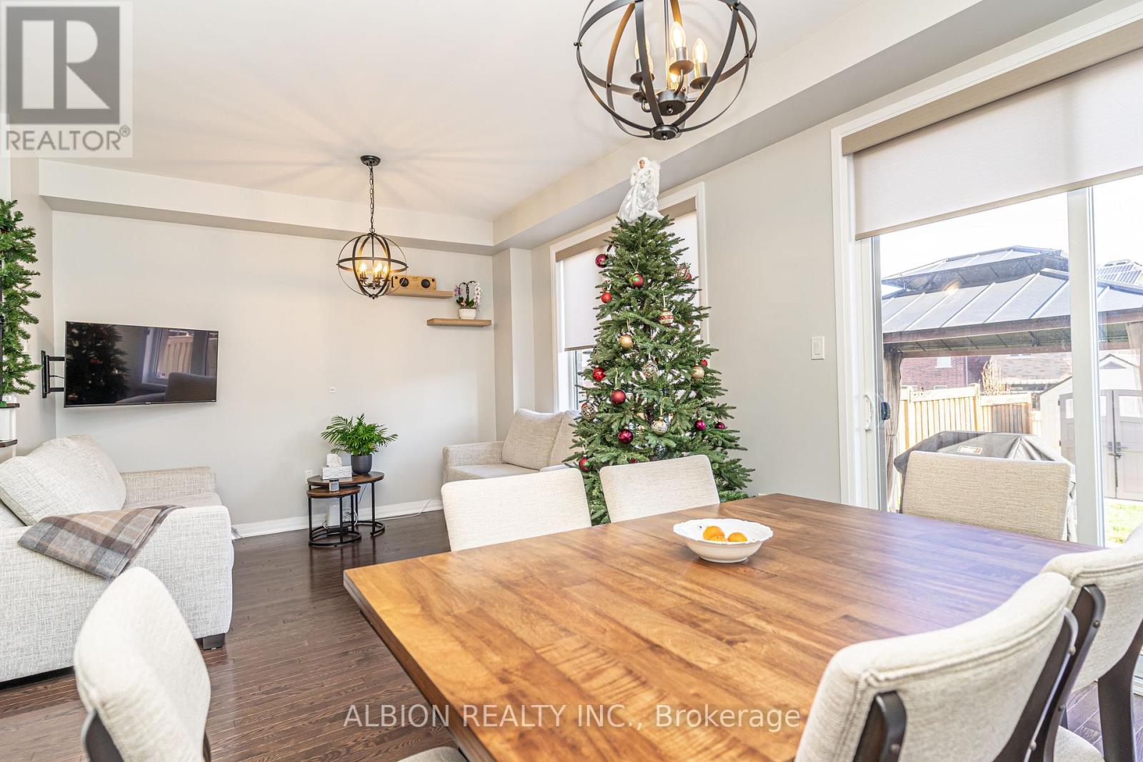 37 Donnan Drive, New Tecumseth, Ontario  L0G 1W0 - Photo 11 - N12559370