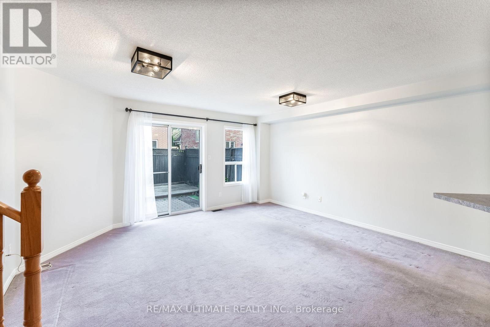 36 Bowler Street, Aurora, Ontario  L4G 7H7 - Photo 4 - N12559406