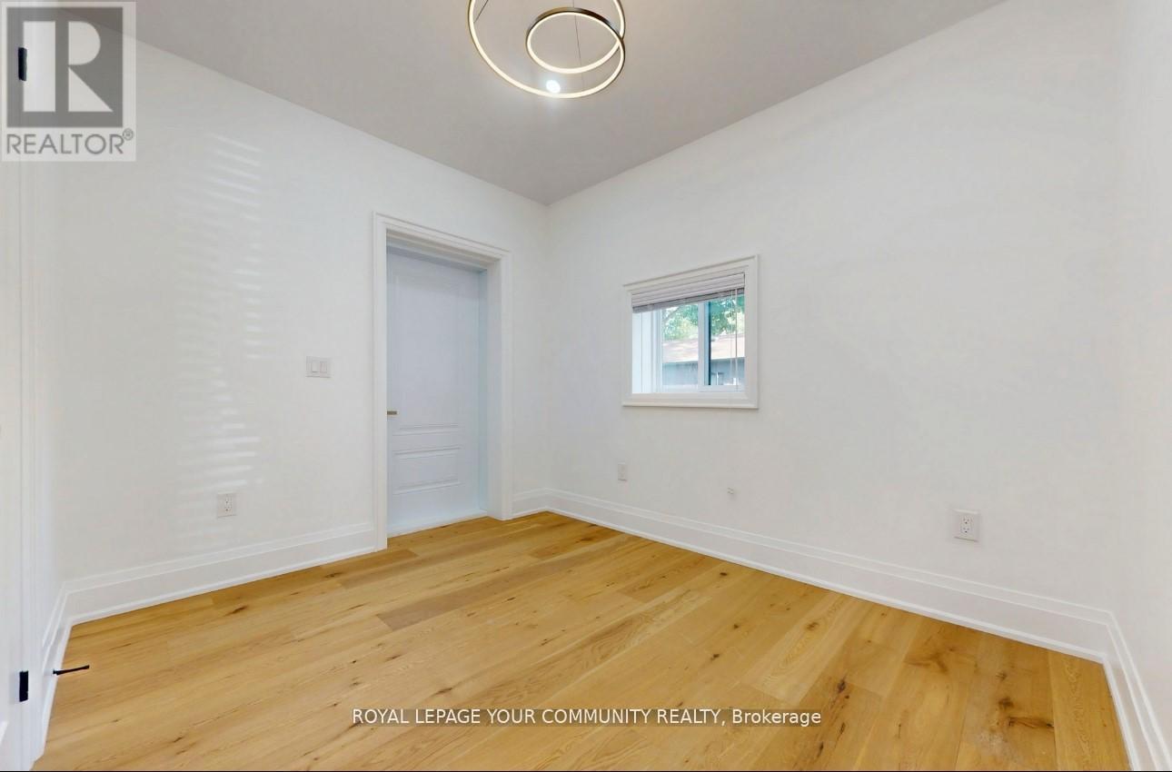 Unit 3 - 12 Kemano Street, Aurora, Ontario  L4G 2Y1 - Photo 10 - N12559414