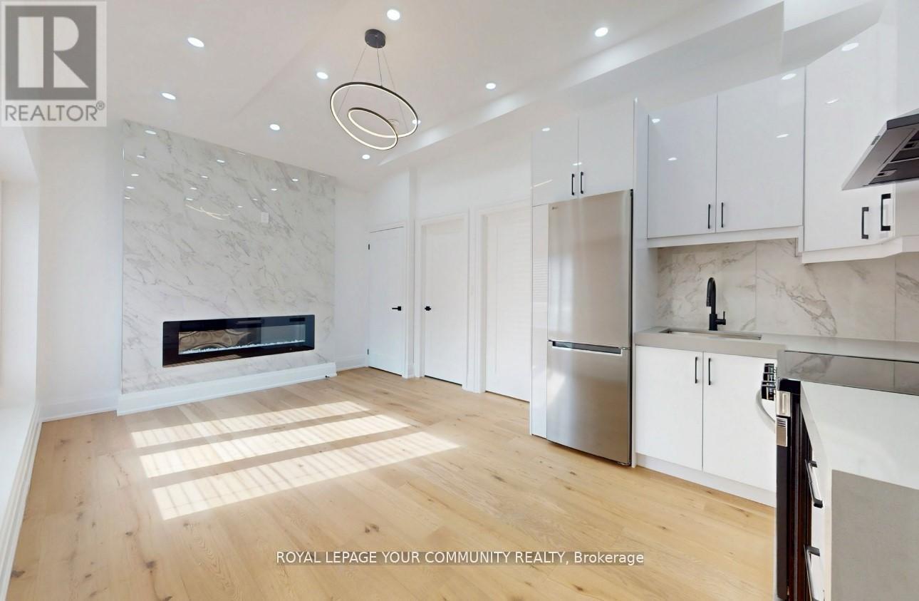 Unit 3 - 12 Kemano Street, Aurora, Ontario  L4G 2Y1 - Photo 6 - N12559414