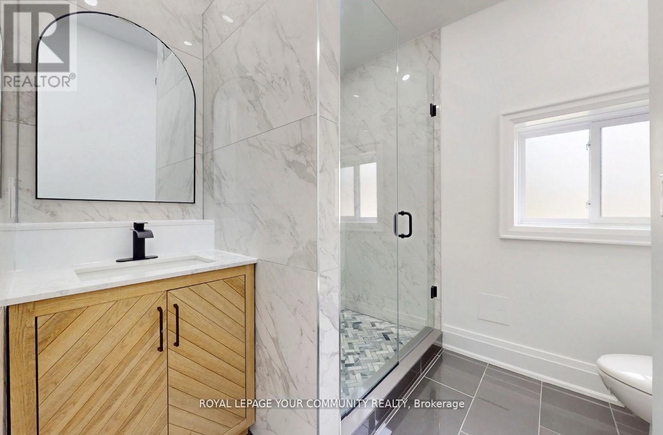 Unit 3 - 12 Kemano Street, Aurora, Ontario  L4G 2Y1 - Photo 7 - N12559414