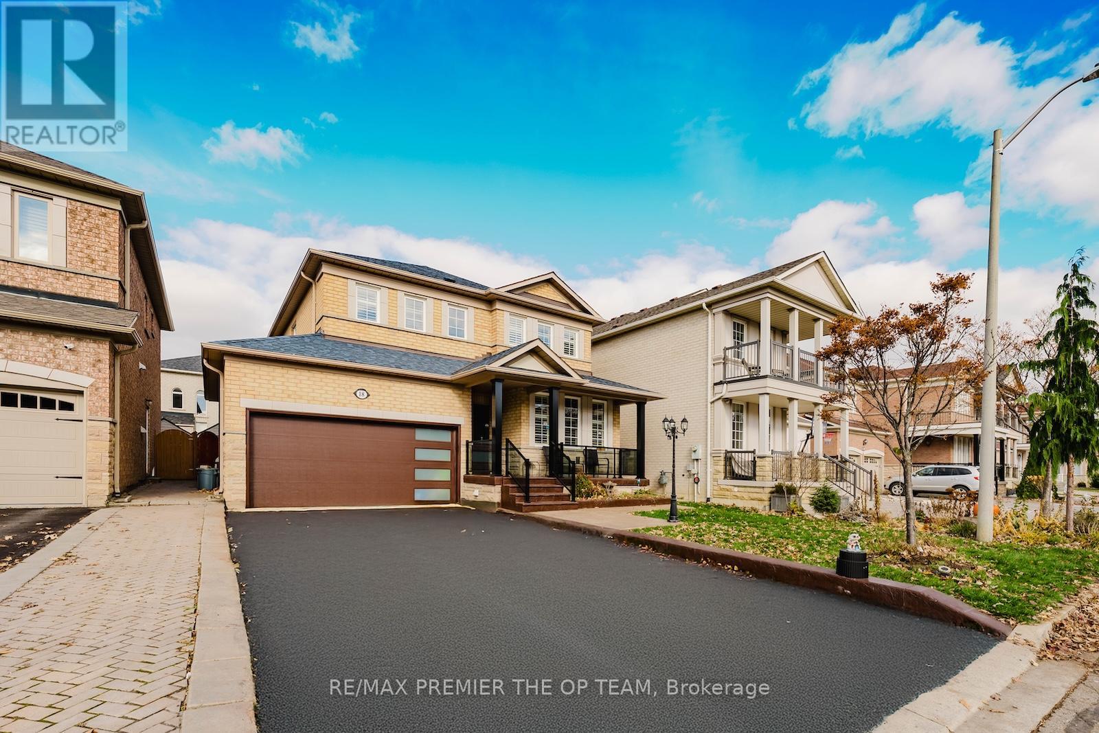 18 Cormorant Crescent, Vaughan, Ontario  L4H 2R1 - Photo 3 - N12559474