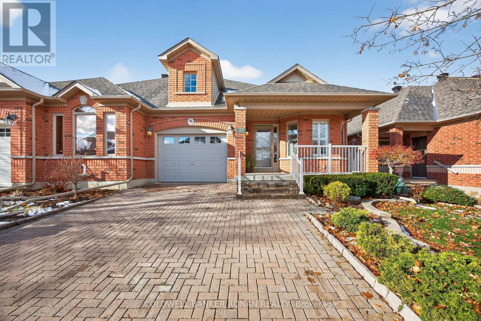 21 - 8 MONTEBELLO TERRACE, New Tecumseth, Ontario