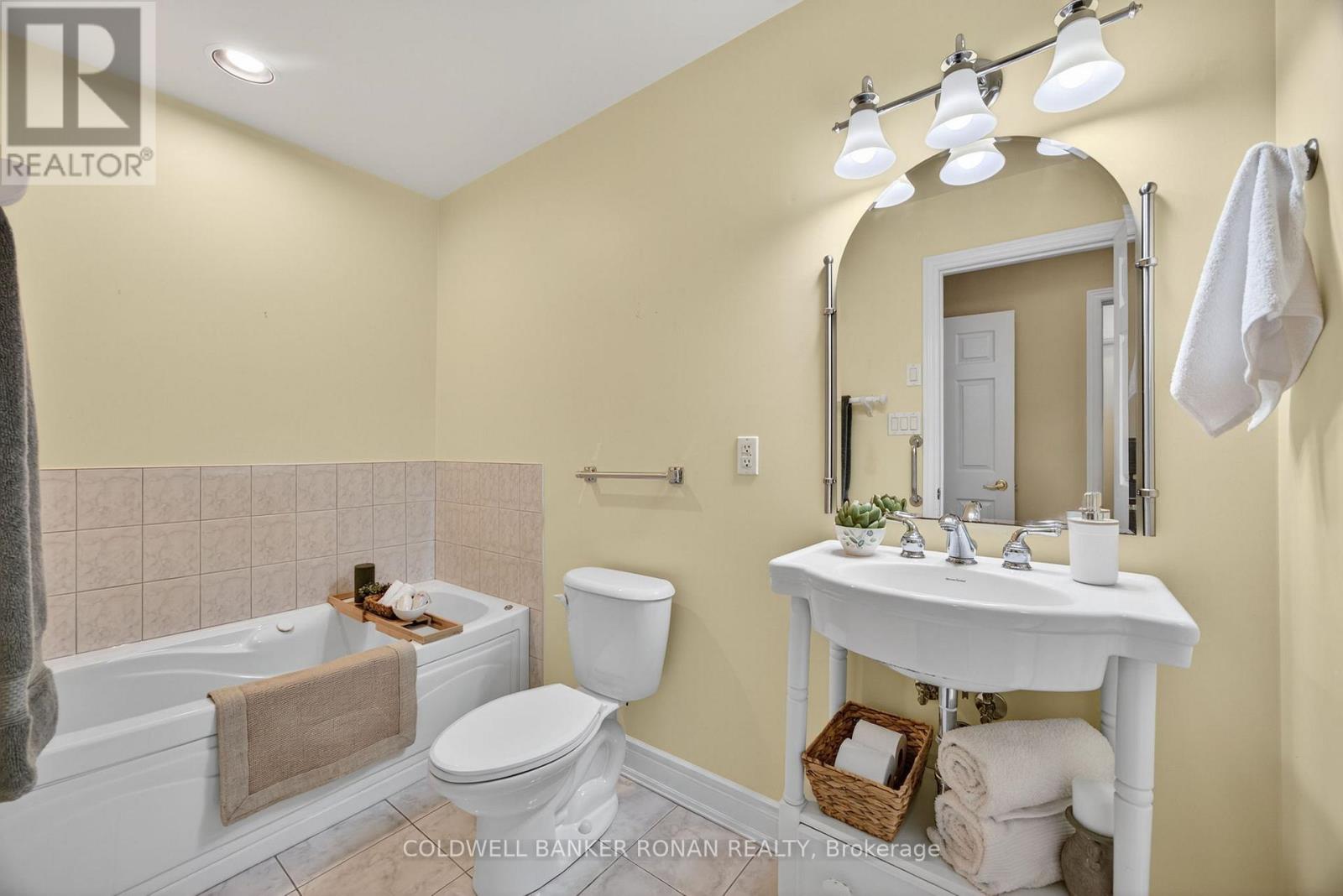 21 - 8 Montebello Terrace, New Tecumseth, Ontario  L9R 2H3 - Photo 32 - N12559478