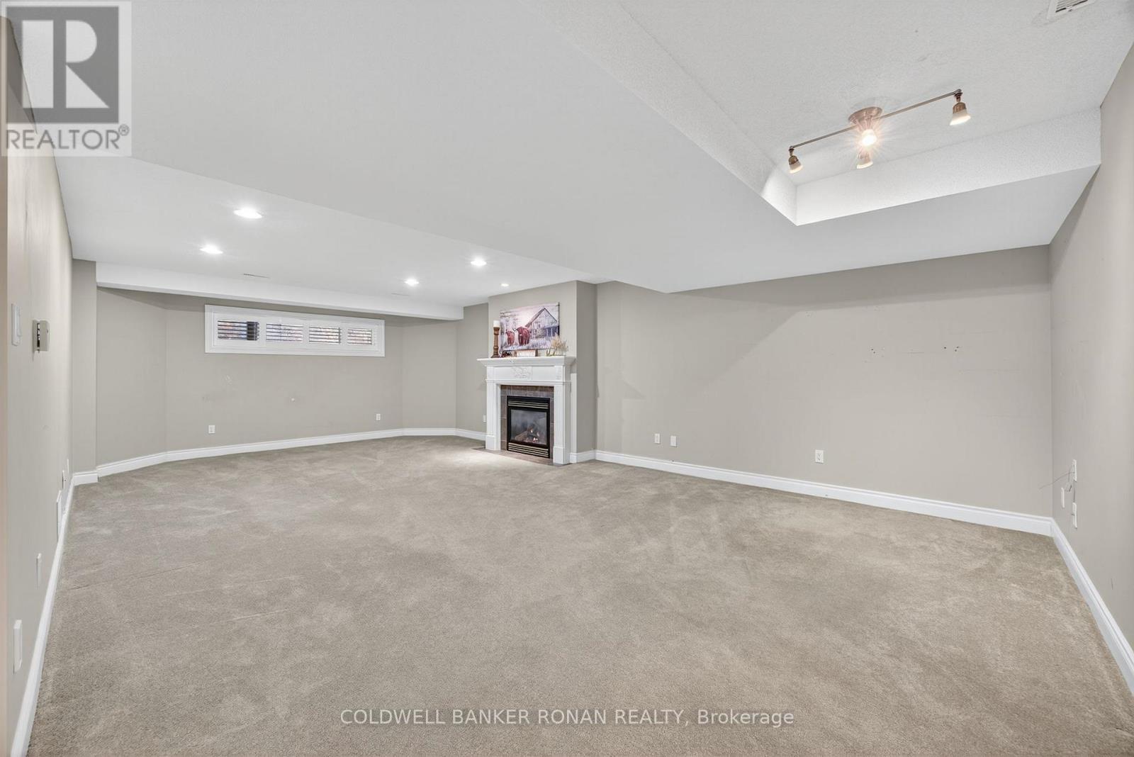 21 - 8 Montebello Terrace, New Tecumseth, Ontario  L9R 2H3 - Photo 36 - N12559478