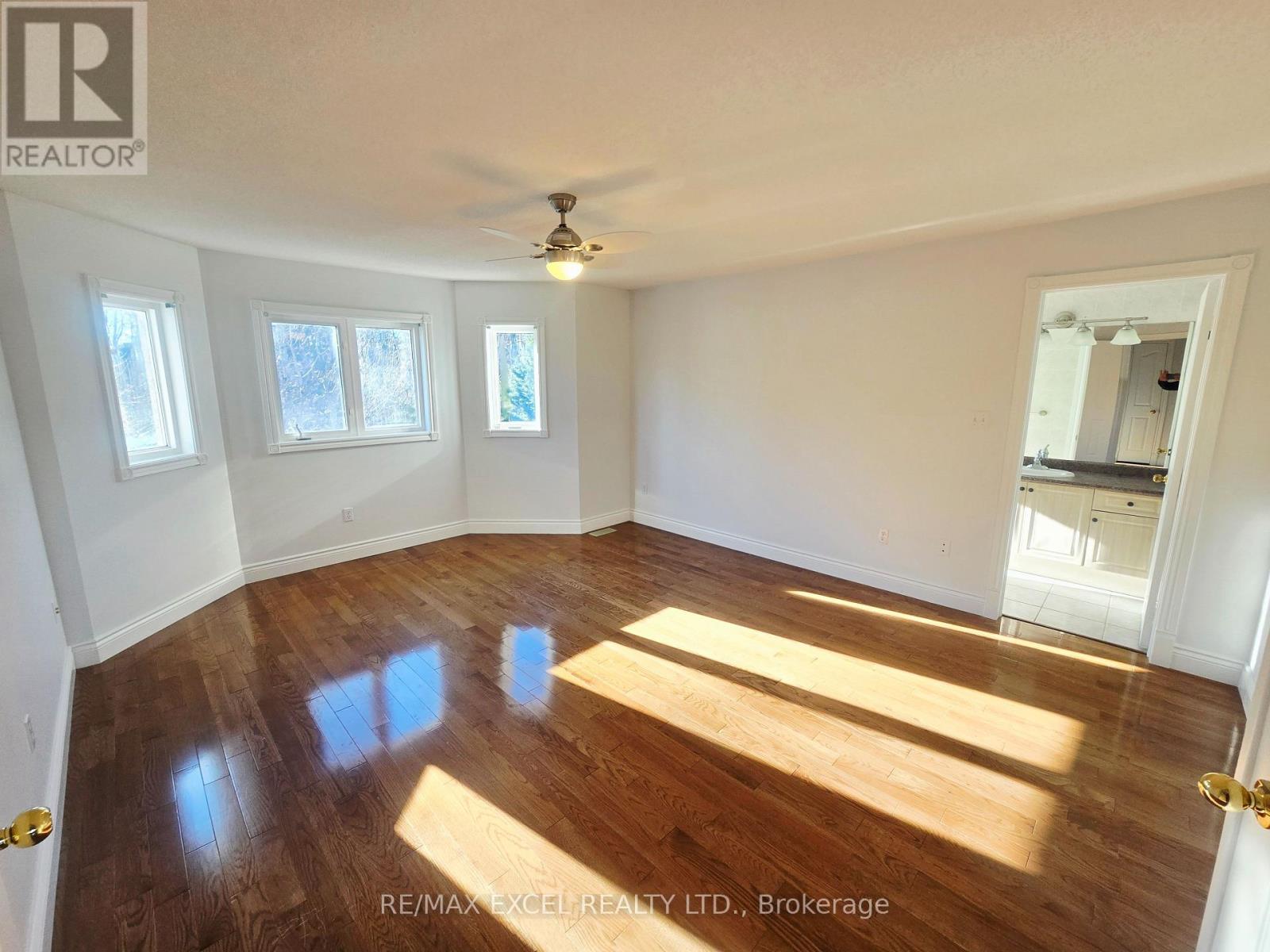 Upper Level - 133 Humberland Drive, Richmond Hill, Ontario  L4E 3Y7 - Photo 16 - N12559480