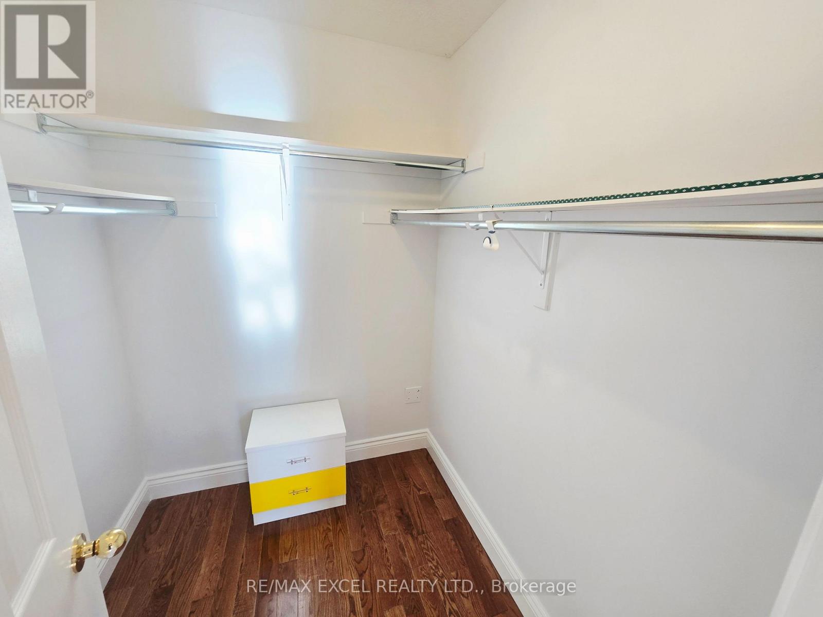 Upper Level - 133 Humberland Drive, Richmond Hill, Ontario  L4E 3Y7 - Photo 18 - N12559480