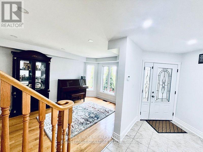 Upper Level - 133 Humberland Drive, Richmond Hill, Ontario  L4E 3Y7 - Photo 4 - N12559480