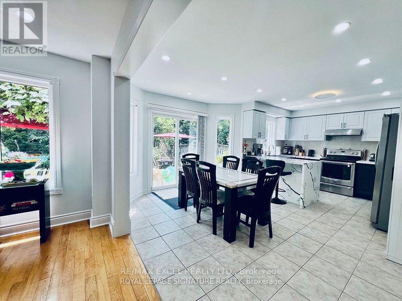 Upper Level - 133 Humberland Drive, Richmond Hill, Ontario  L4E 3Y7 - Photo 6 - N12559480