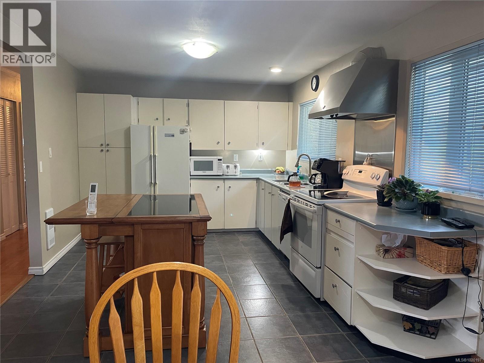 965 Haida Ave, Port Alice, British Columbia  V0N 2N0 - Photo 6 - 1020197