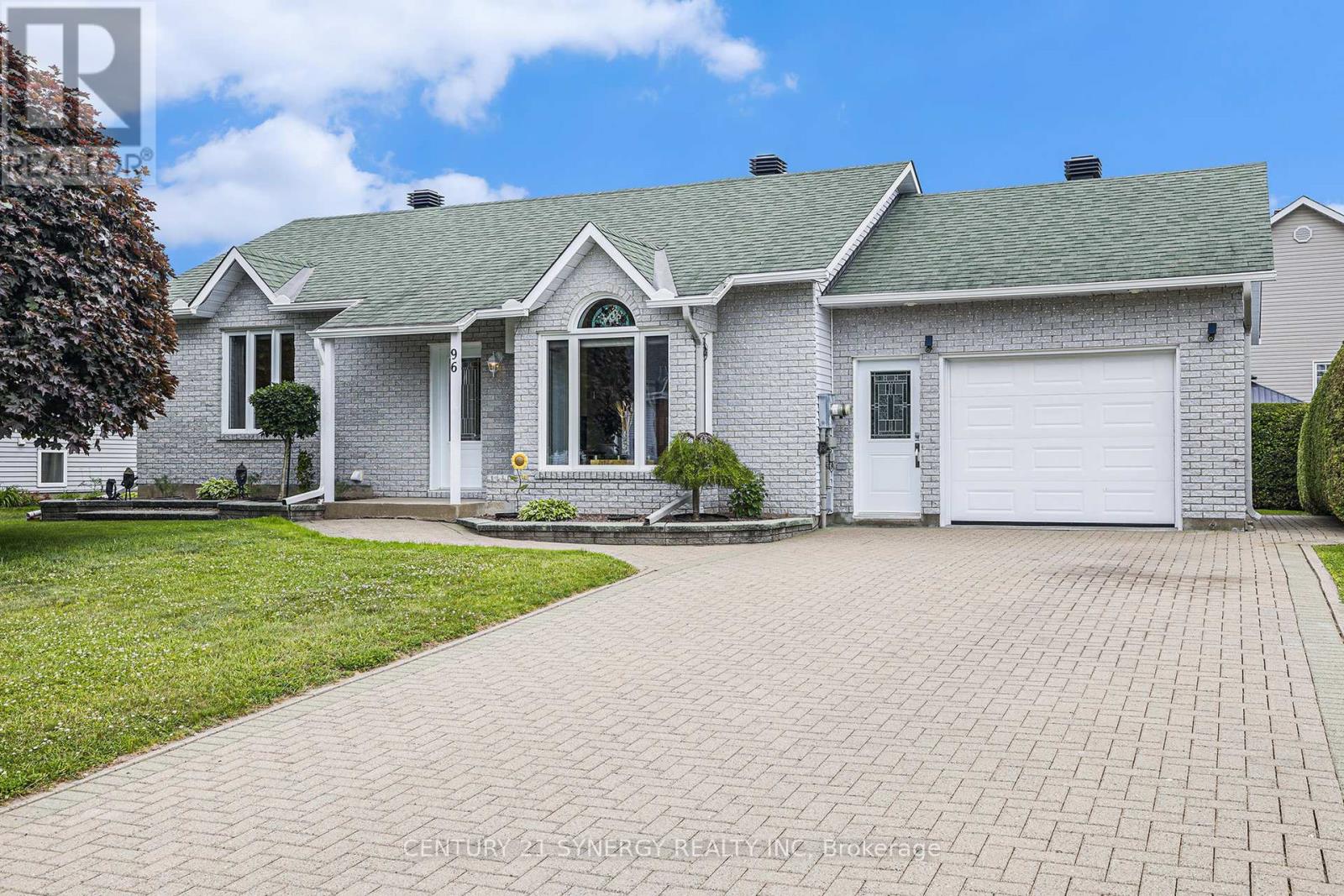 96 ALEXANDRE STREET, Alfred and Plantagenet, Ontario