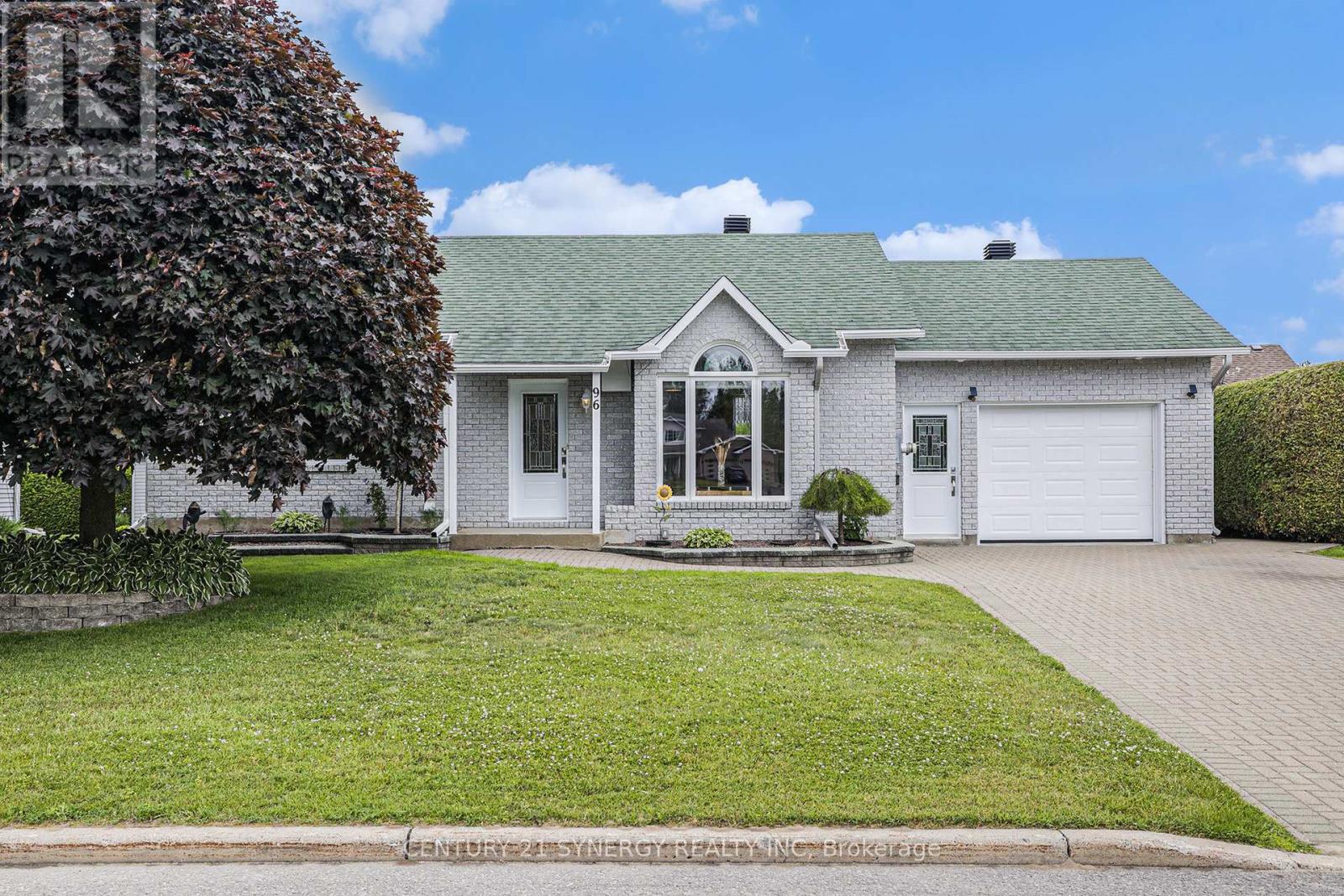 96 Alexandre Street, Alfred And Plantagenet, Ontario  K0B 1A0 - Photo 3 - X12559528