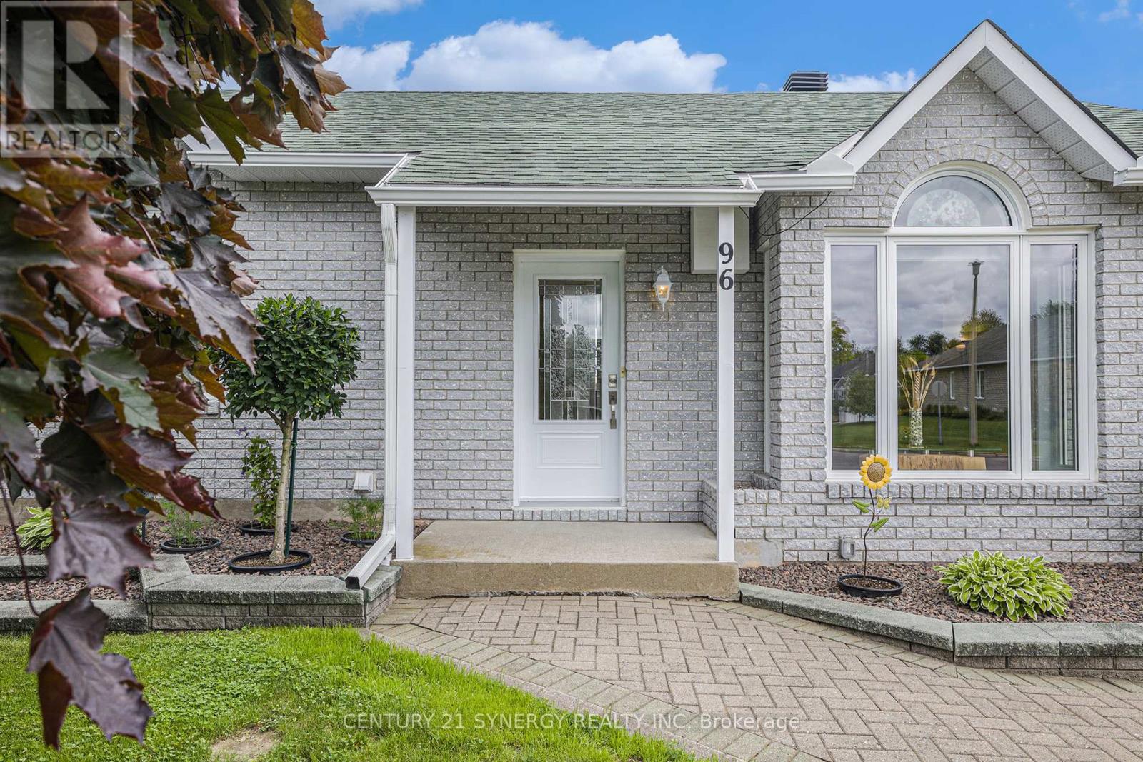 96 Alexandre Street, Alfred And Plantagenet, Ontario  K0B 1A0 - Photo 4 - X12559528