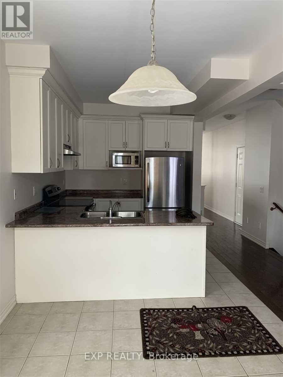 Upper - 10 Dufay Road, Brampton, Ontario  L7A 0B5 - Photo 5 - W12559372