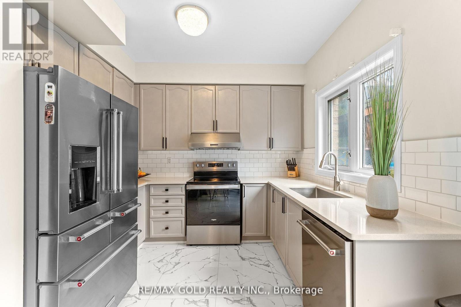 6 - 61 Nelson Street W, Brampton, Ontario  L6X 1C4 - Photo 23 - W12559380