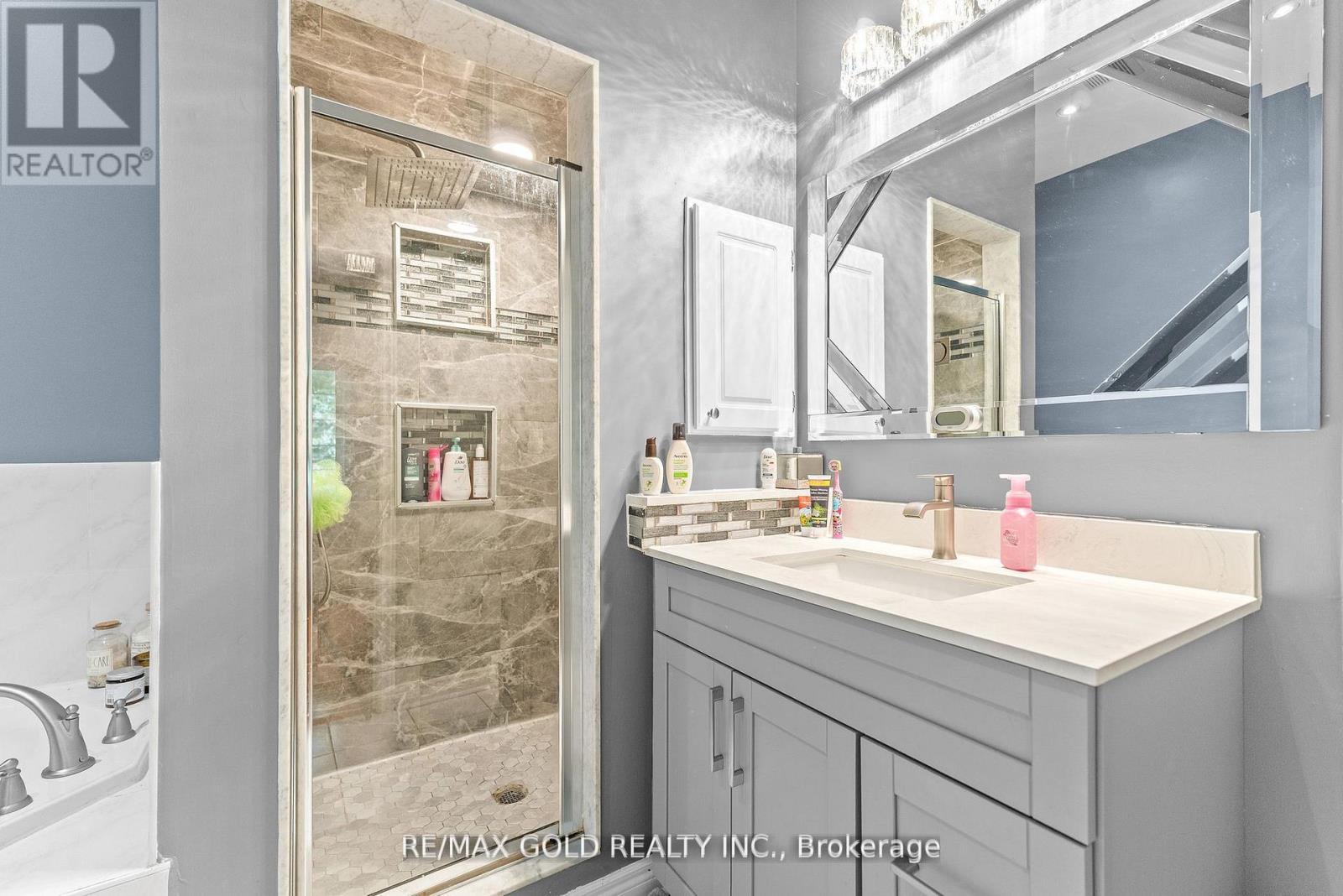 6 - 61 Nelson Street W, Brampton, Ontario  L6X 1C4 - Photo 33 - W12559380