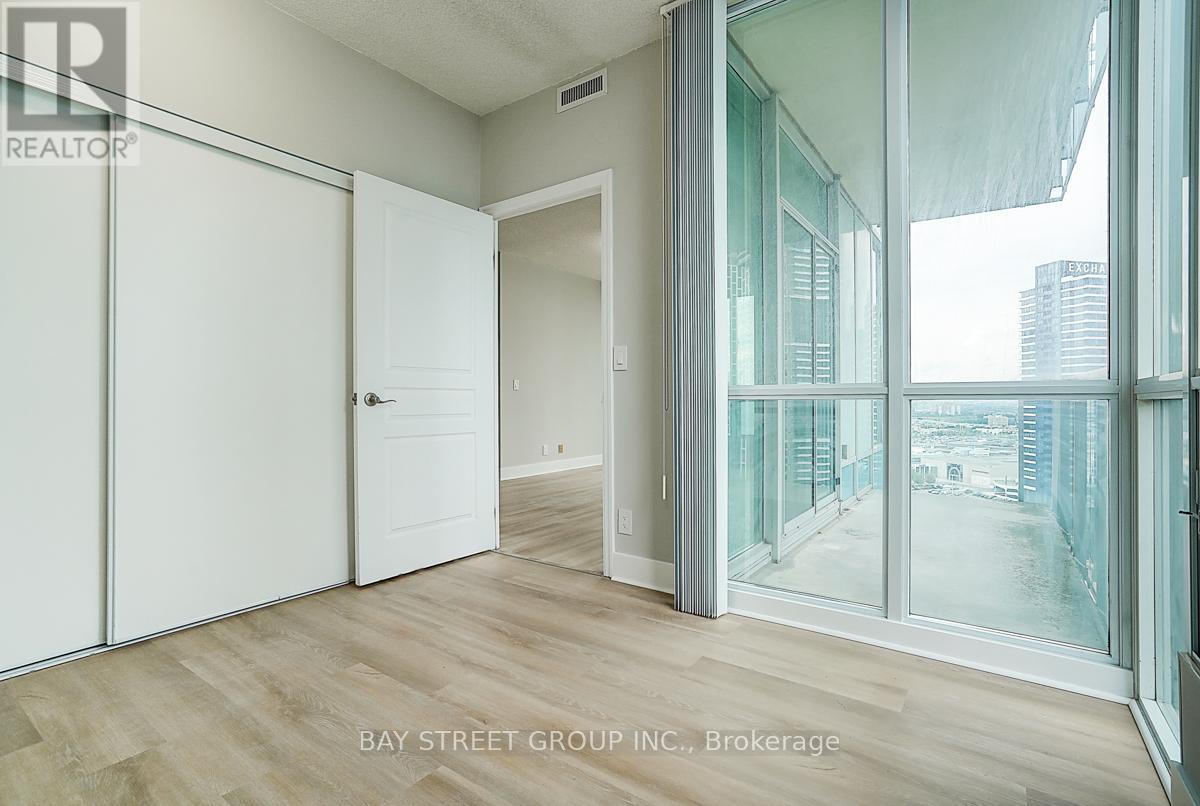 2004 - 3939 Duke Of York Boulevard, Mississauga, Ontario  L5B 4N2 - Photo 15 - W12559388